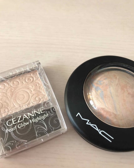 激安の あなたはどっち派?M・A・C・CEZANNEのパウダーハイライトを徹底 メイク道具・化粧小物