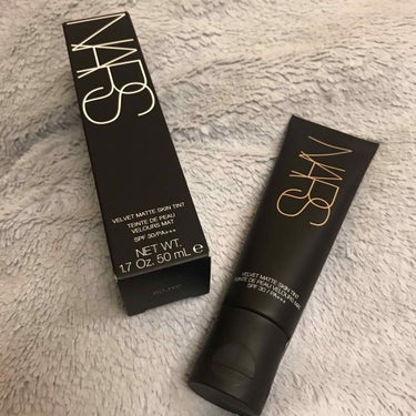 ベルベットマットスキンティント SPF30／PA+++/NARS/リキッドファンデーションを使ったクチコミ（1枚目）