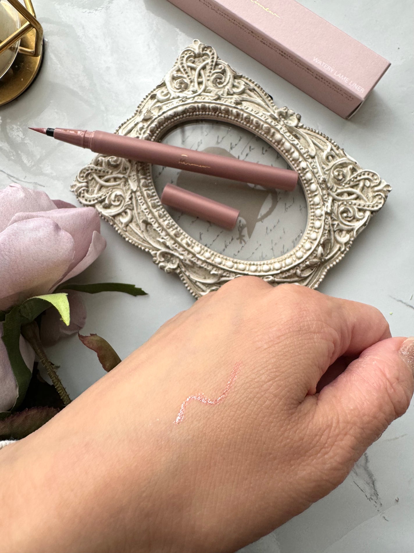 ウォータリーラメライナー/Ririmew/リキッドアイライナーを使ったクチコミ(2枚目)