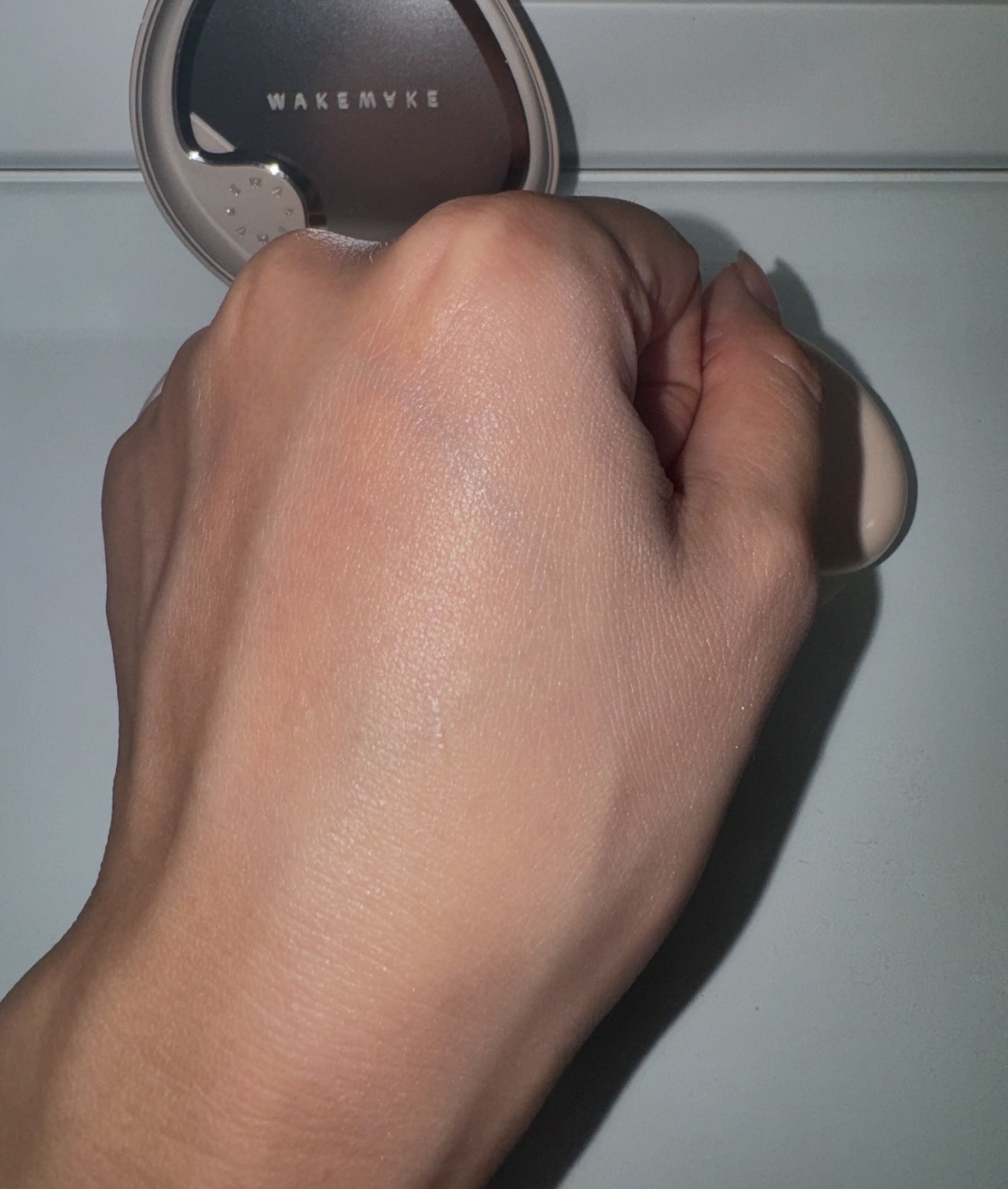 NUN on LIPS 「WAKEMAKEウォーターグロウコーティングバーム発売前からS..」(4枚目)