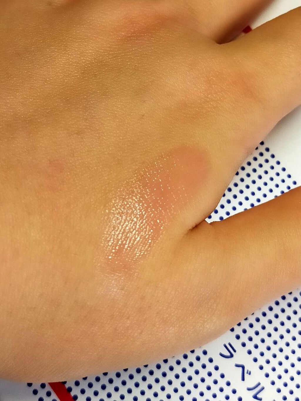 モイストピュアカラーリップ/ニベア/リップクリームを使ったクチコミ（2枚目）