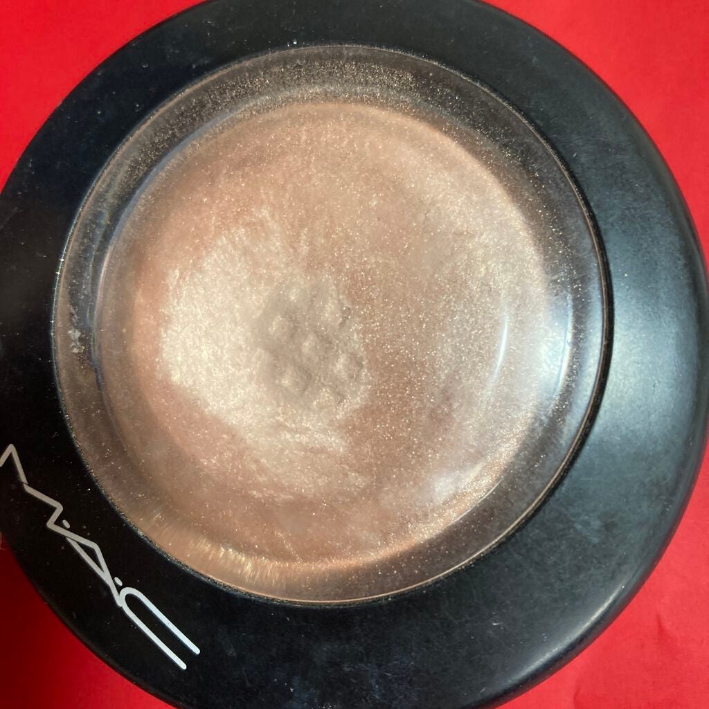 エクストラ ディメンション スキンフィニッシュ/M・A・C/プレストパウダーを使ったクチコミ(1枚目)