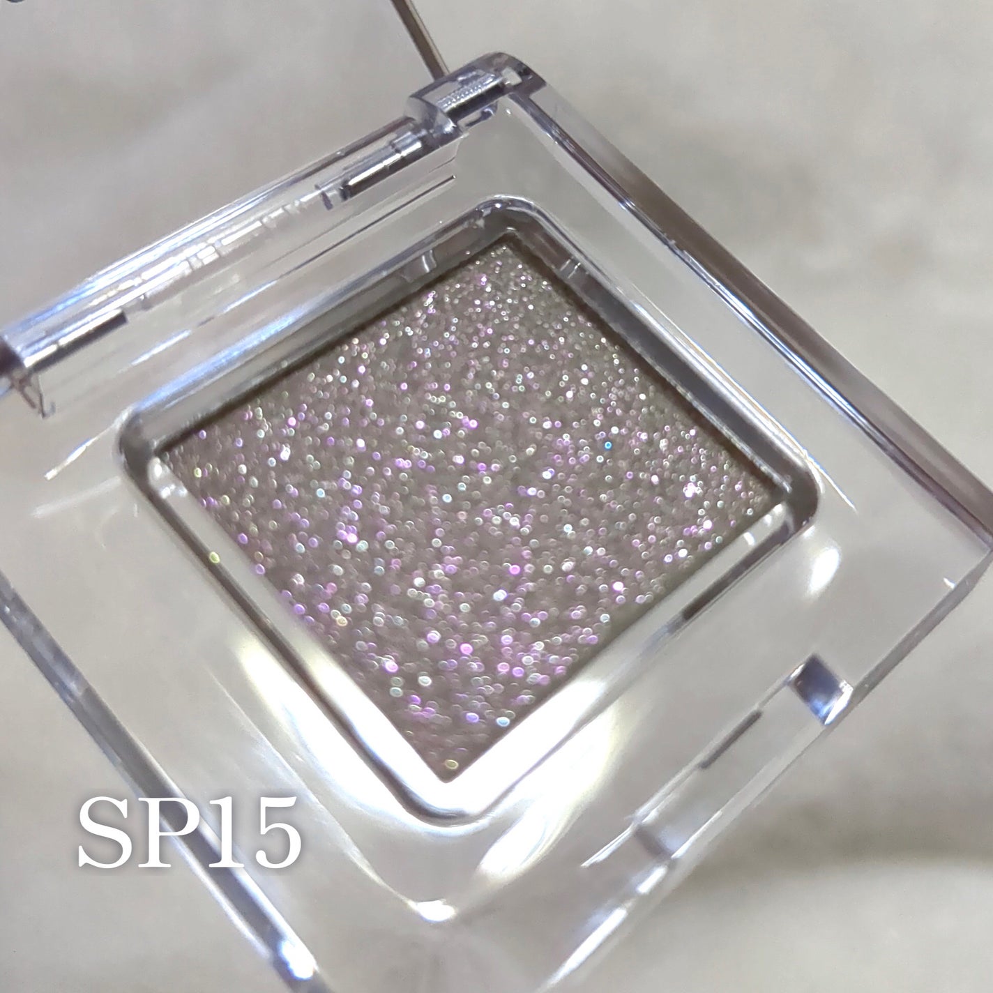 マルチカラーバリエーション スパークル/チャコット・コスメティクス/単色アイシャドウを使ったクチコミ(5枚目)