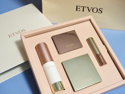 ホリデーコフレ2023〈カームピンク〉/エトヴォス/メイクアップキットを使ったクチコミ(5枚目)