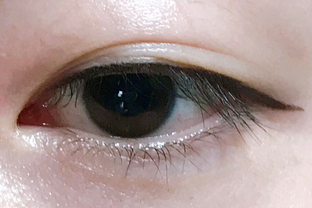 スキルレスライナー/LUMIURGLAS/リキッドアイライナーを使ったクチコミ(4枚目)
