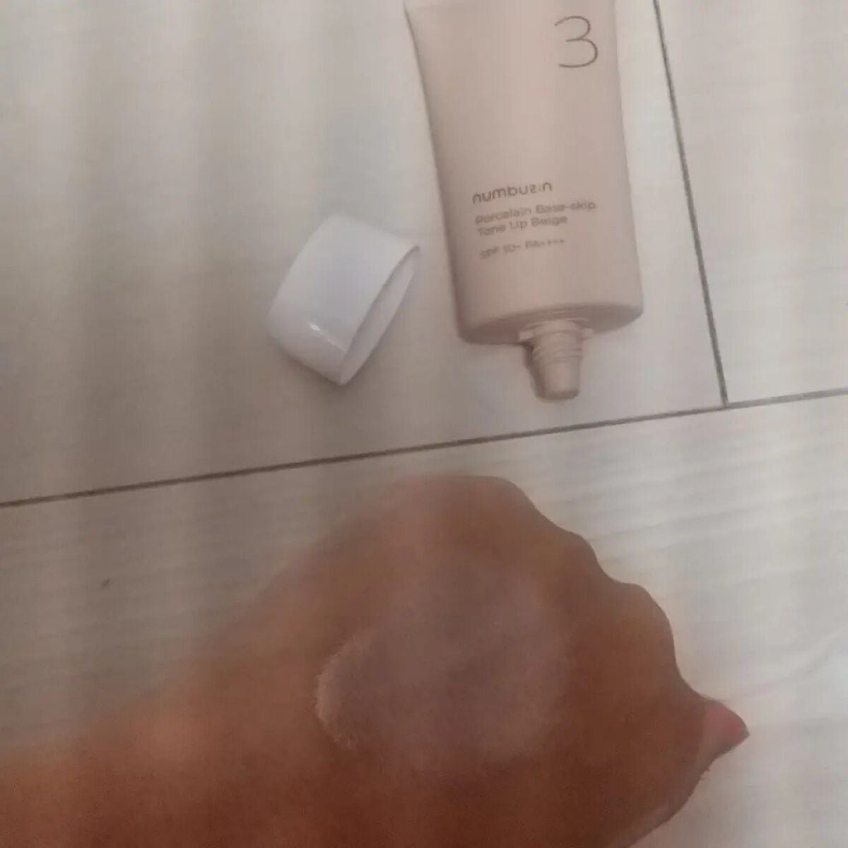 3番 ノーファンデ陶器肌トーンアップクリーム/numbuzin/化粧下地を使ったクチコミ(2枚目)