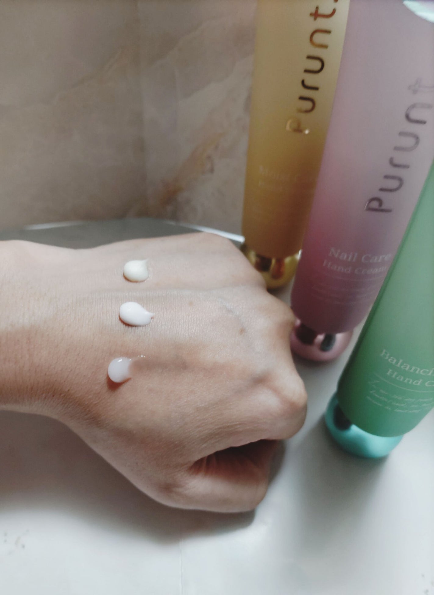 プルント モイストケア美容液ハンドクリーム/Purunt./ハンドクリームを使ったクチコミ(7枚目)
