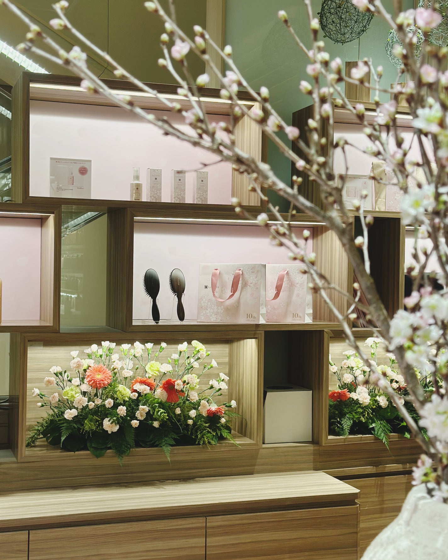 あたりちゃん on LIPS 「.♥-----------------♥新宿伊勢丹で行われてい..」(6枚目)