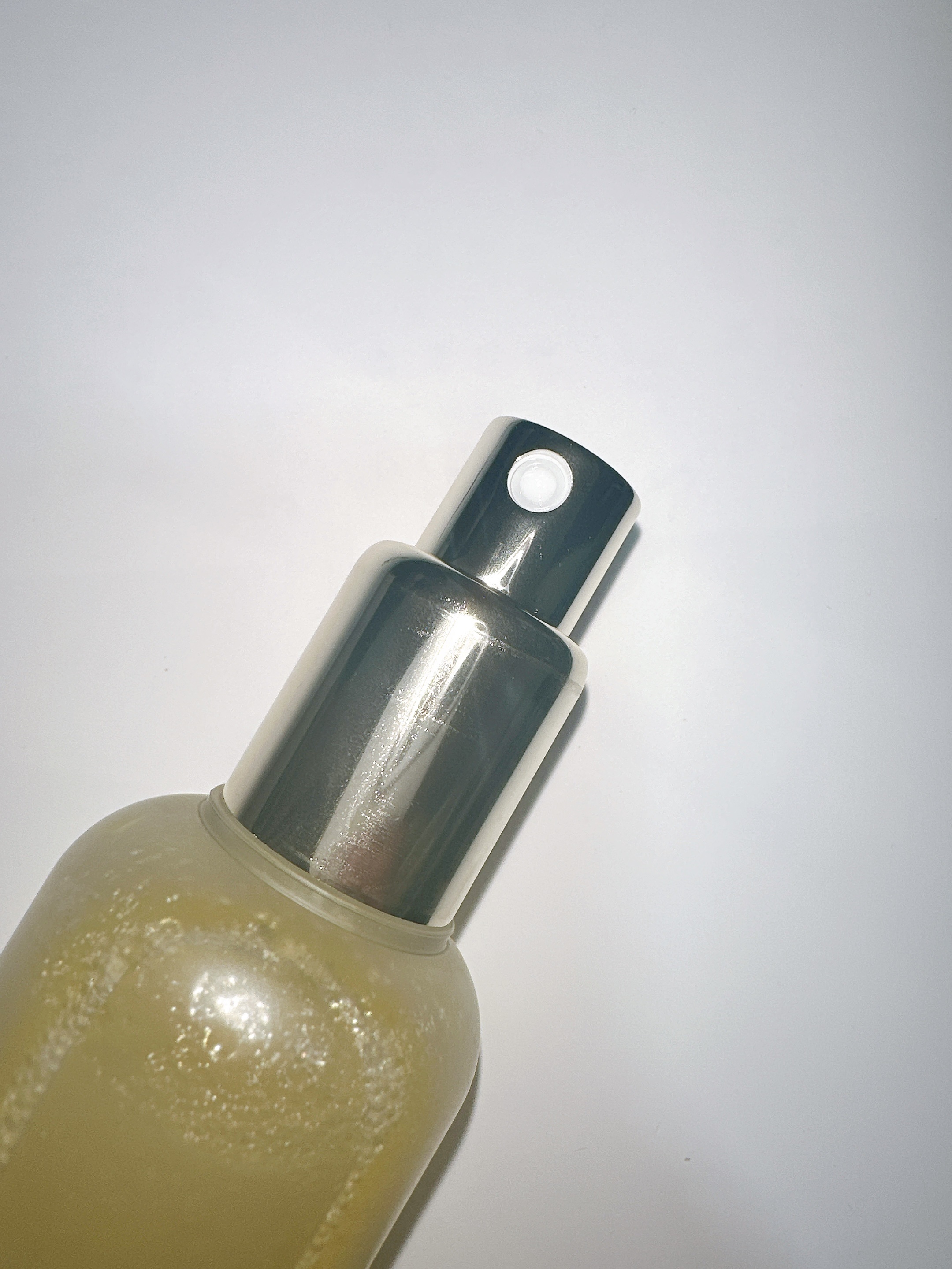 ホワイトトリュフファーストアロマティックスプレーセラム/ダルバ/ミスト状化粧水を使ったクチコミ（2枚目）