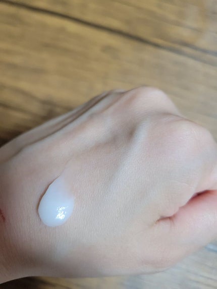 THE BEAUTY 髪のキメ美容プレミアムトリートメント<モイストリペアプレミアム>/エッセンシャル/洗い流すヘアトリートメントを使ったクチコミ(2枚目)