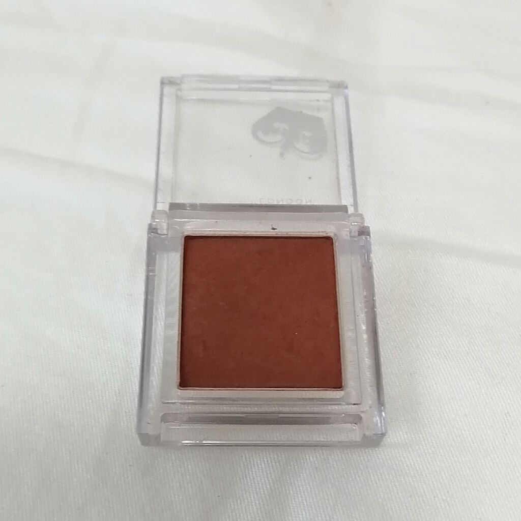 プリズム パウダーアイカラー/リンメル ロンドン/単色アイシャドウを使ったクチコミ（2枚目）