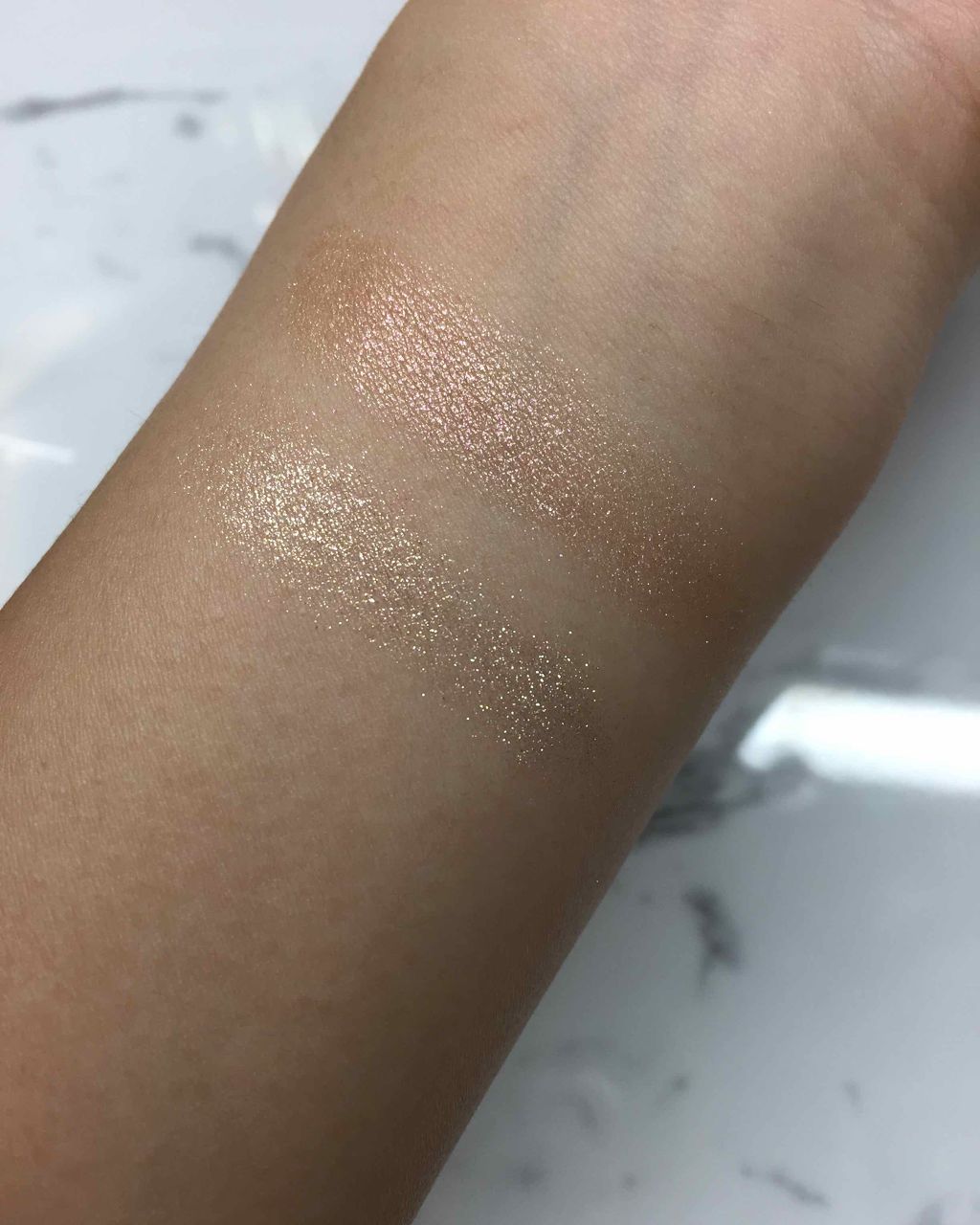 リュクス アイシャドウ リッチ ジェムストーン オパールムーンストーン/BOBBI BROWN/単色アイシャドウを使ったクチコミ（2枚目）