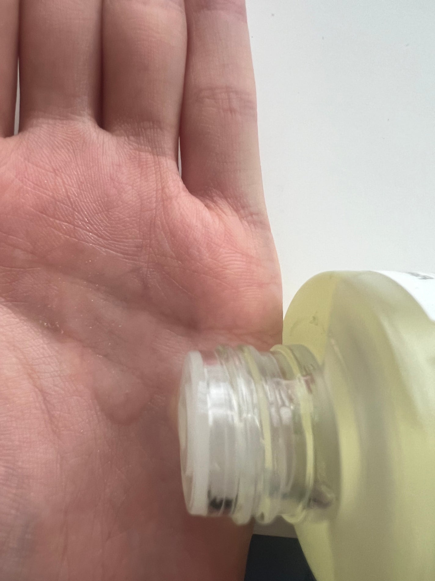 5番 白玉グルタチオンCエッセンシャルトナー/numbuzin/化粧水を使ったクチコミ(2枚目)