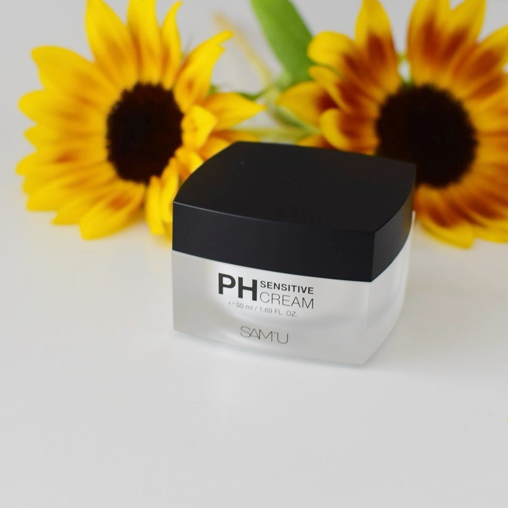 [大大好きな保湿クリーム🥹🩷🩷🩷］
⁡
何度も何度も購入している🛒
SAMUのPHセンシティブクリーム
⁡
他のクリームを使っても
結局このクリームに戻ってきちゃう中毒性！！
⁡
とにかく、このクリームを使うと
乾燥が気にならない