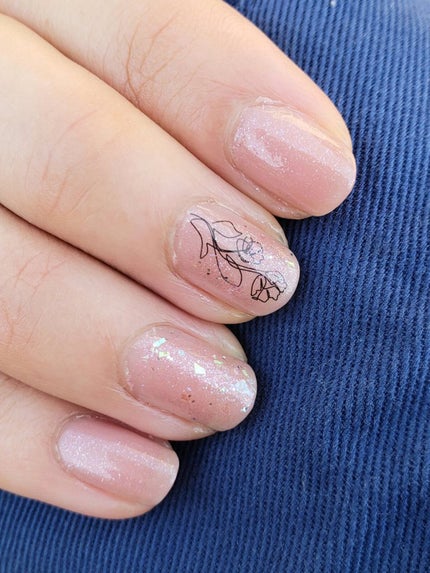 土木系おねいさん on LIPS 「今日のネイル!職場OKのくすみピンクをベースに、仕事を頑張れる..」(4枚目)