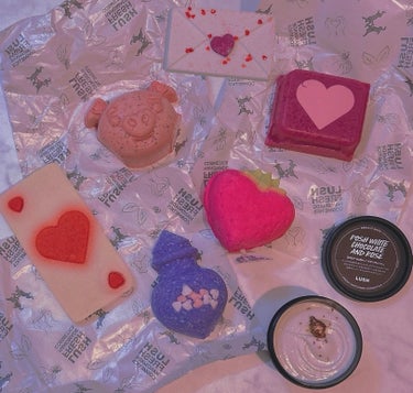 ラッシュ ラブポーション ボムのクチコミ「LUSHのバレンタイン購入品💌💘
かわいすぎてたくさんパケ買いしました🥰
(ラブレター型のバス.....」（1枚目）