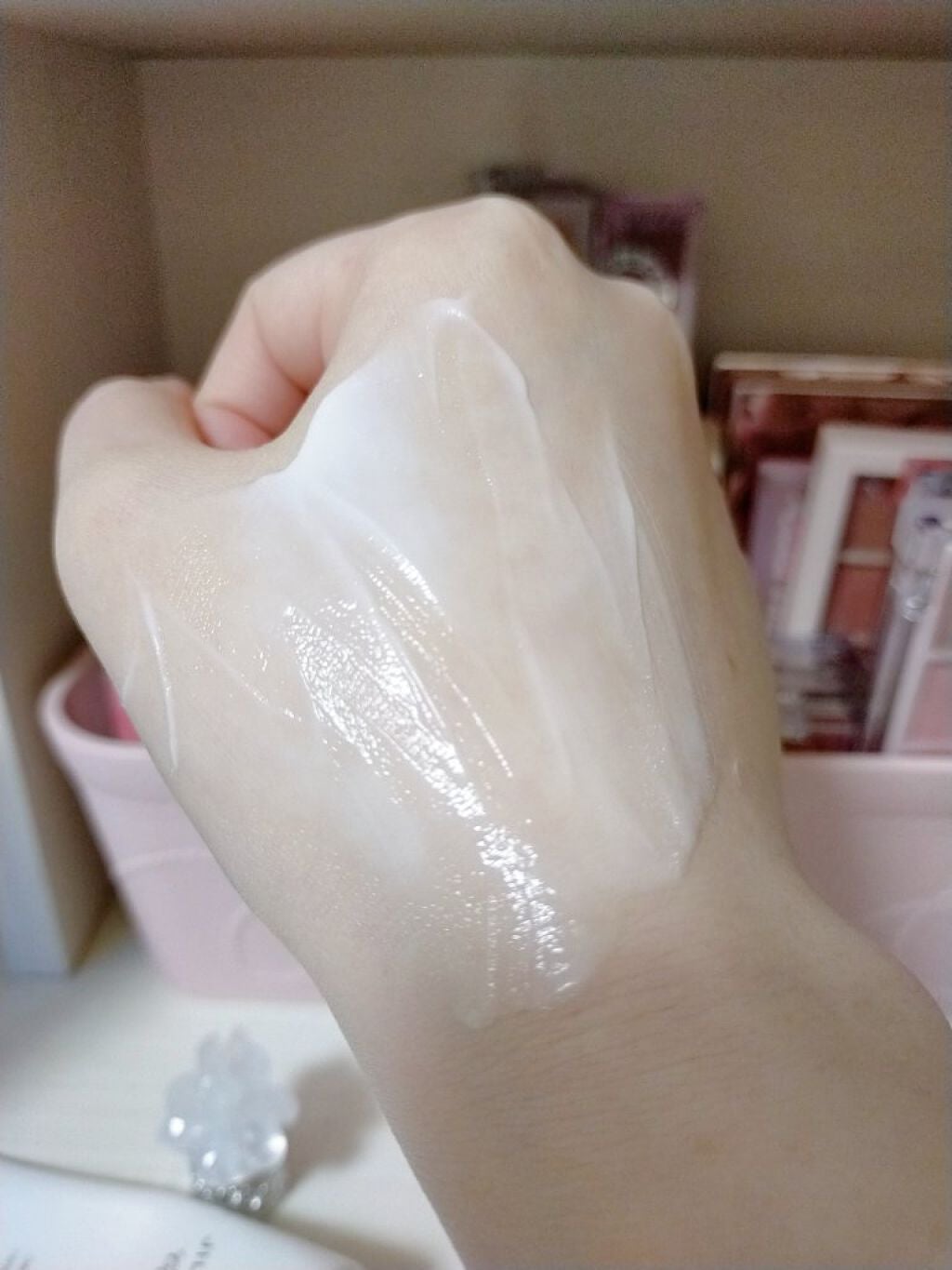 クリスタルブルーム スノー パフュームド ハンドクリーム/JILL STUART/ハンドクリームを使ったクチコミ(5枚目)