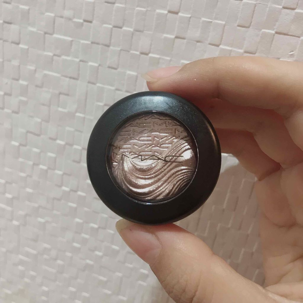 エクストラ ディメンション アイシャドウ/M・A・C/単色アイシャドウを使ったクチコミ（3枚目）