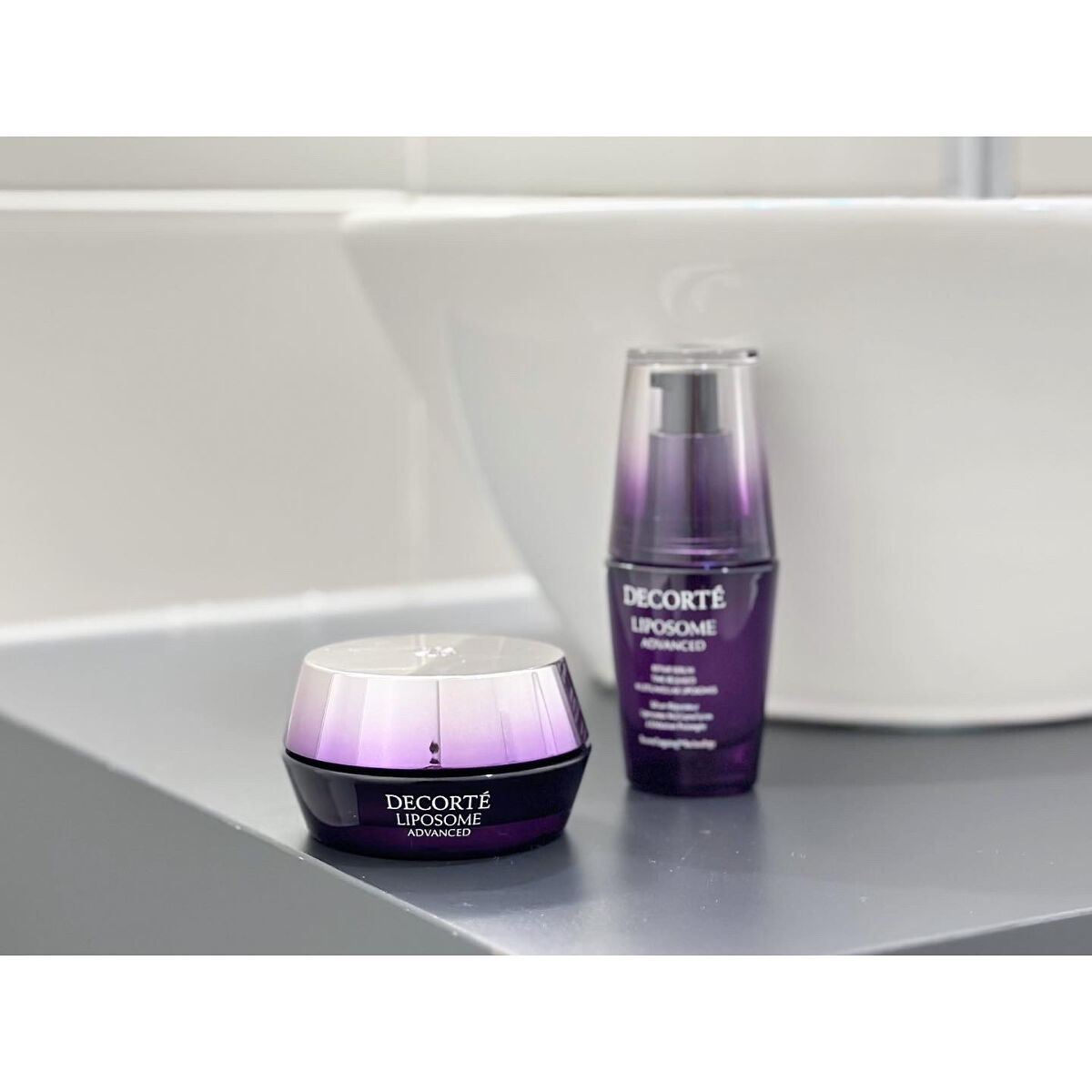 睡眠不足でも３時間多く眠ったようなお肌へ
コスメデコルテ #リポソームアドバンストリペアクリーム

コスメデコルテのカウンターに息子と行ったらママさんこそ使ってみてくださいとBAさんがめちゃくちゃオススメしてくださったナイトクリーム。

コ