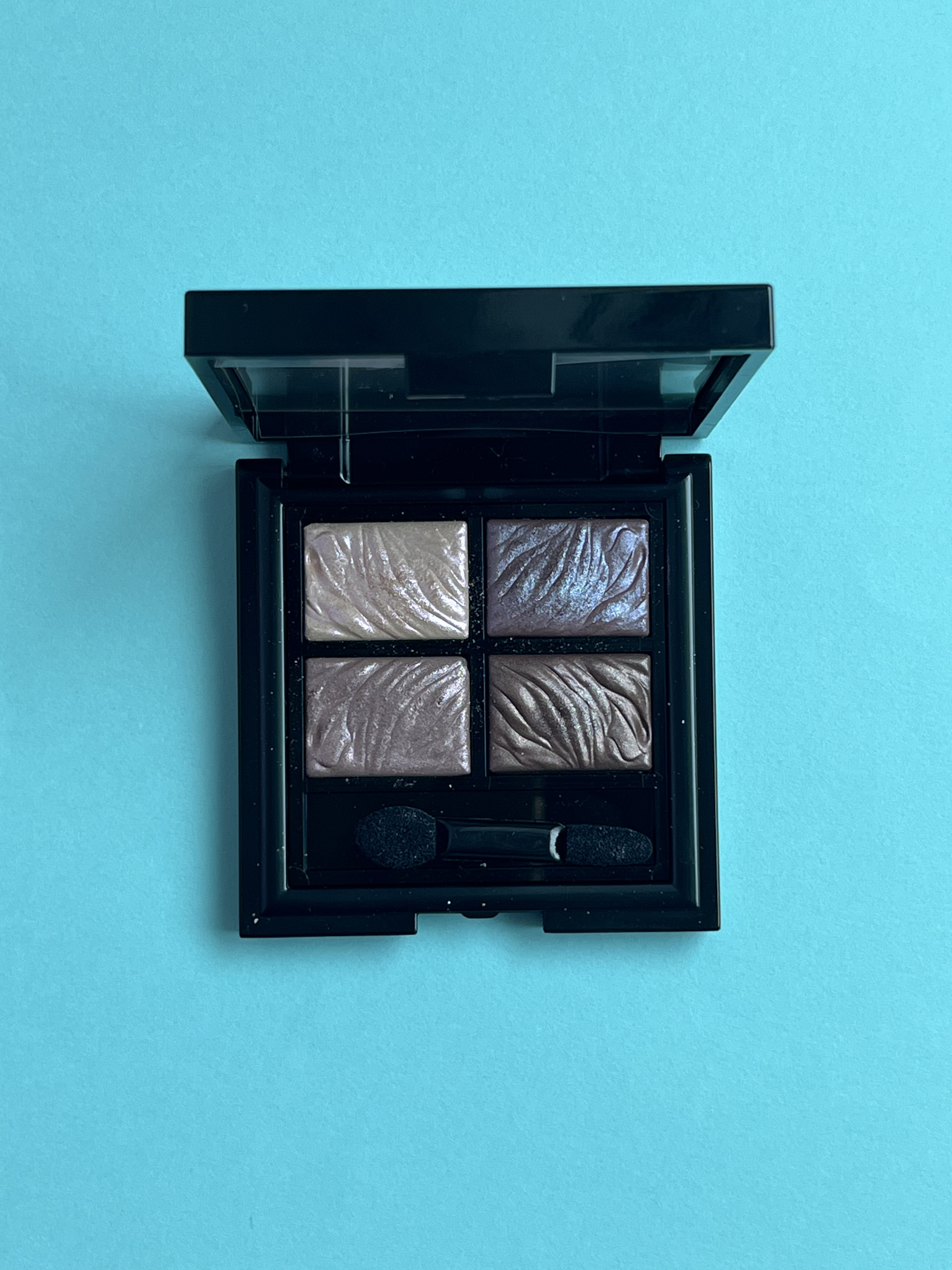 フラロッソ インテンソ アイシャドウ VI01/アスタリフト/アイシャドウパレットを使ったクチコミ（3枚目）