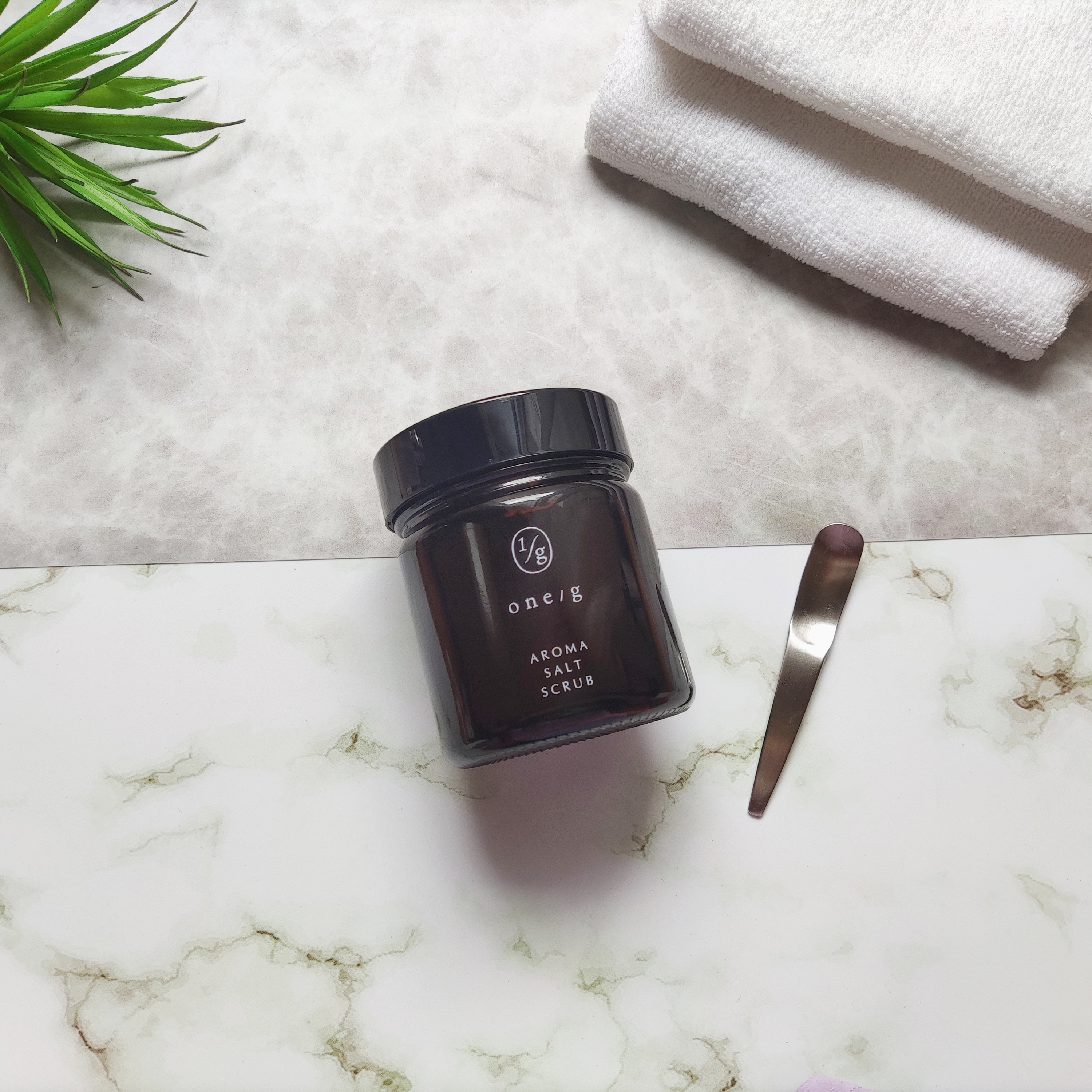 アロマソルトスクラブ/ワンオーバージー/ボディスクラブを使ったクチコミ（1枚目）