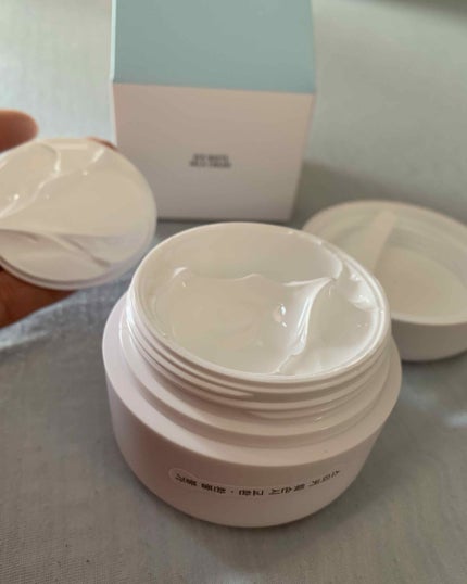 WHITE MILK CREAM/3CE/フェイスクリームを使ったクチコミ(3枚目)