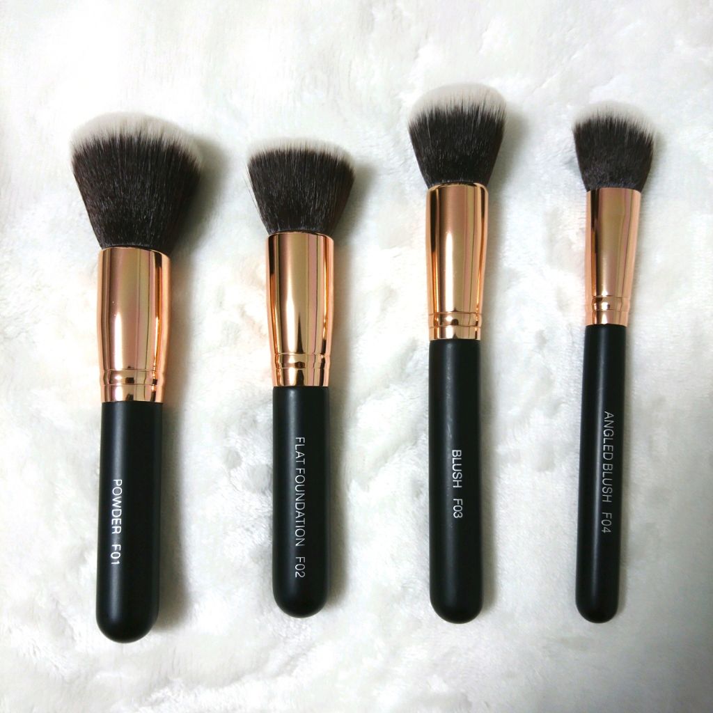 貴族のゴールド メイクブラシ11本セット 化粧ポーチ付き/SIXPLUS/メイクブラシを使ったクチコミ(2枚目)