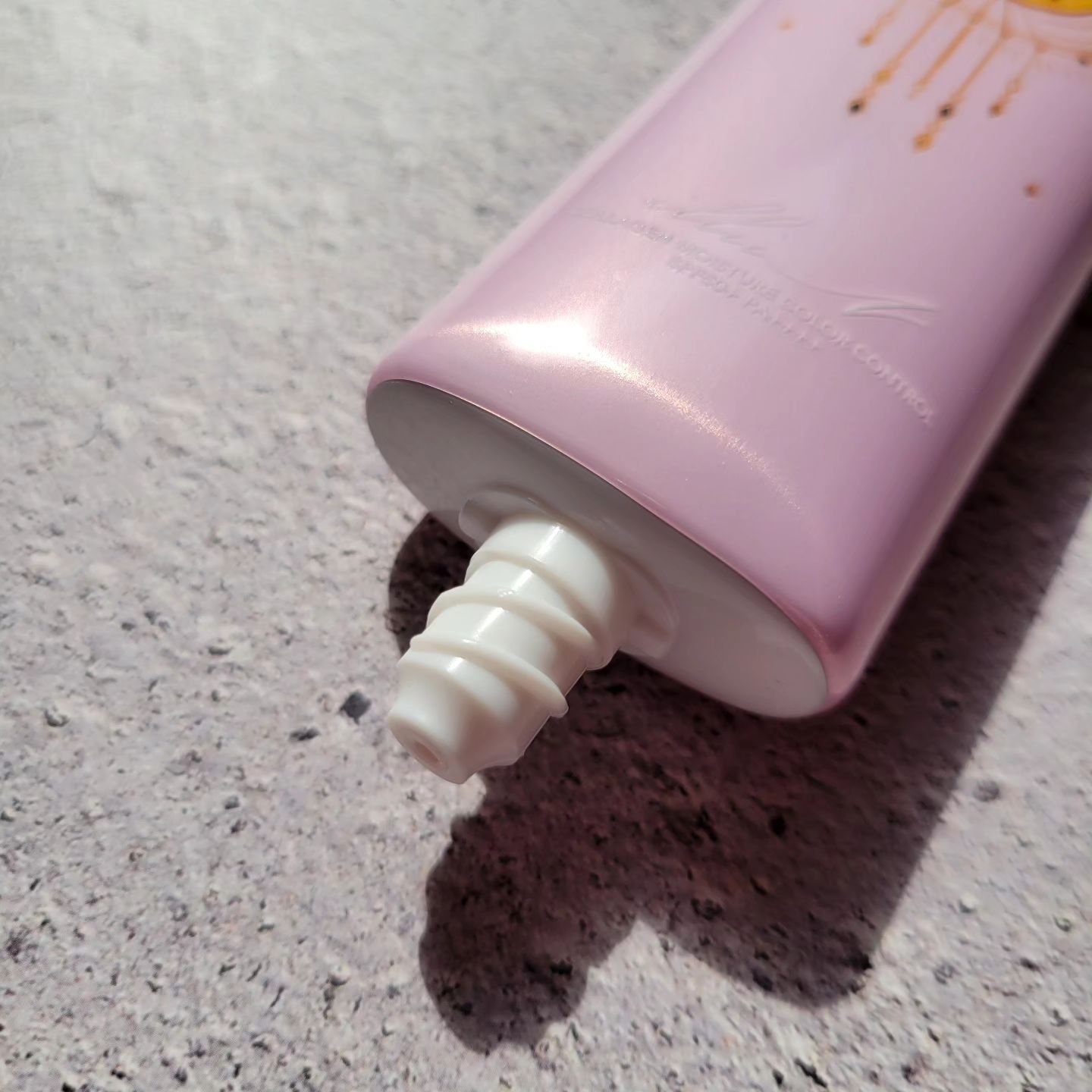 コラーゲンモイスチャーカラーコントロール/illuN/化粧下地を使ったクチコミ（2枚目）