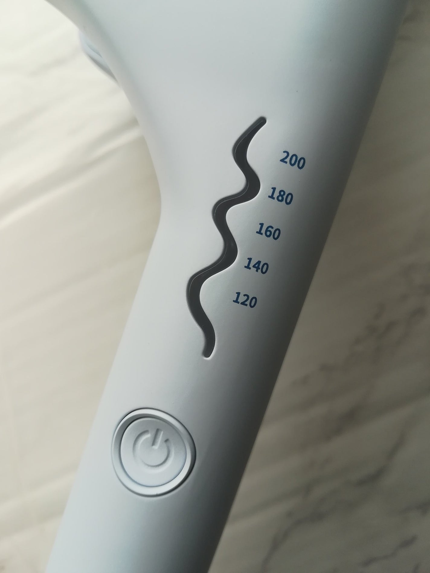 トリプルフローウェーブアイロン 32mm/40mm/VODANA (ボダナ)/カールアイロンを使ったクチコミ(3枚目)