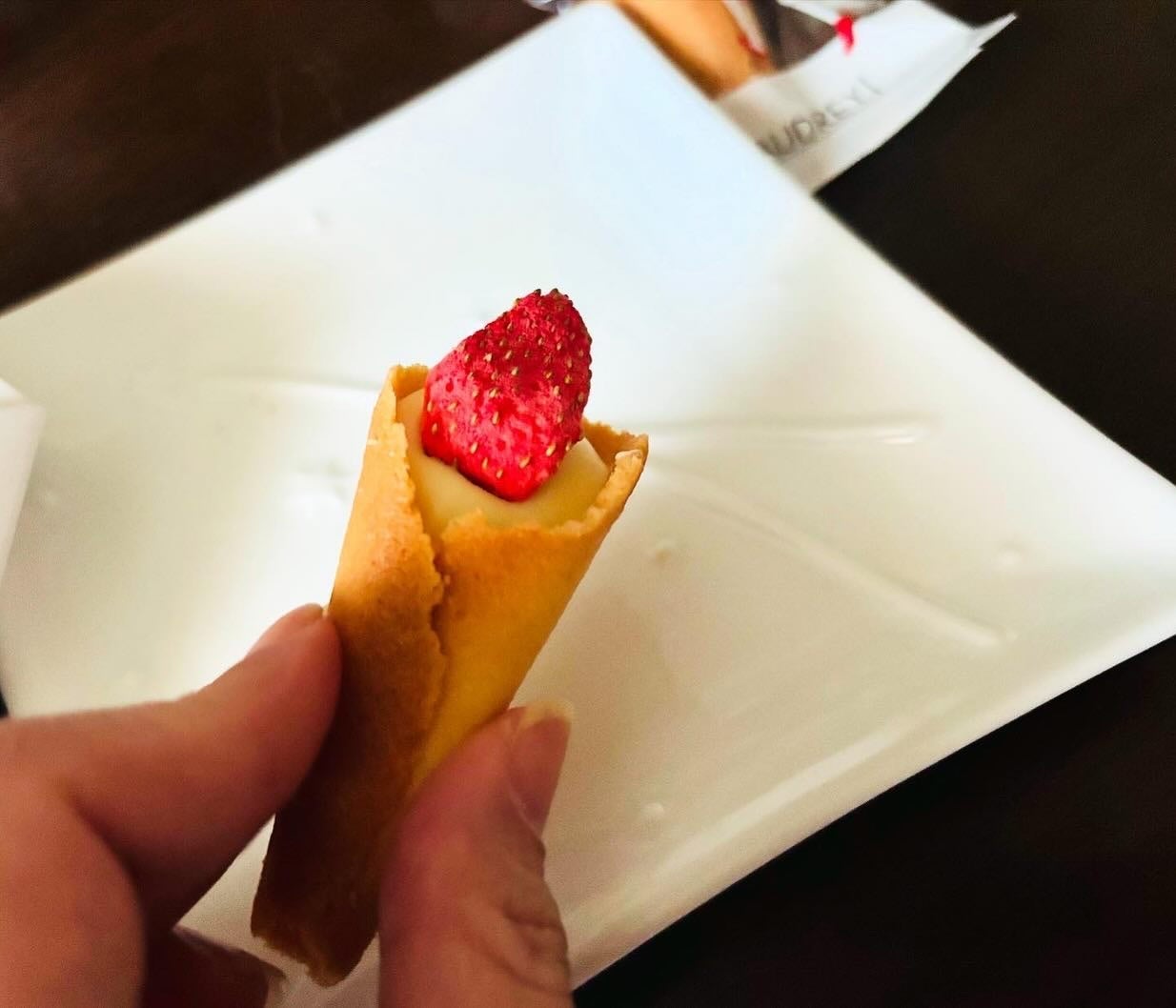 chiekotan on LIPS 「東京駅で贈りたいお土産の人気商品、グレイシアが1月15日(水)..」(2枚目)