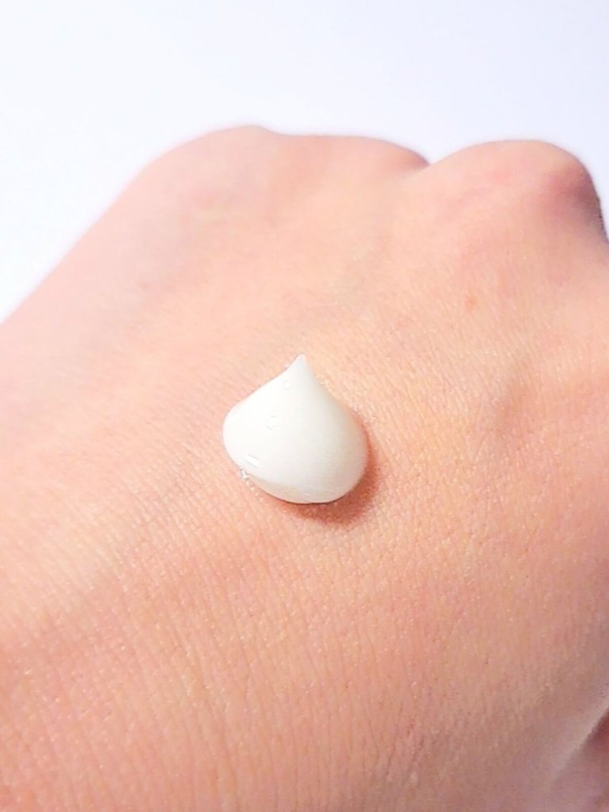 アマンドシェイプ リフレッシュレッグジェル/L'OCCITANE/レッグ・フットケアを使ったクチコミ（3枚目）