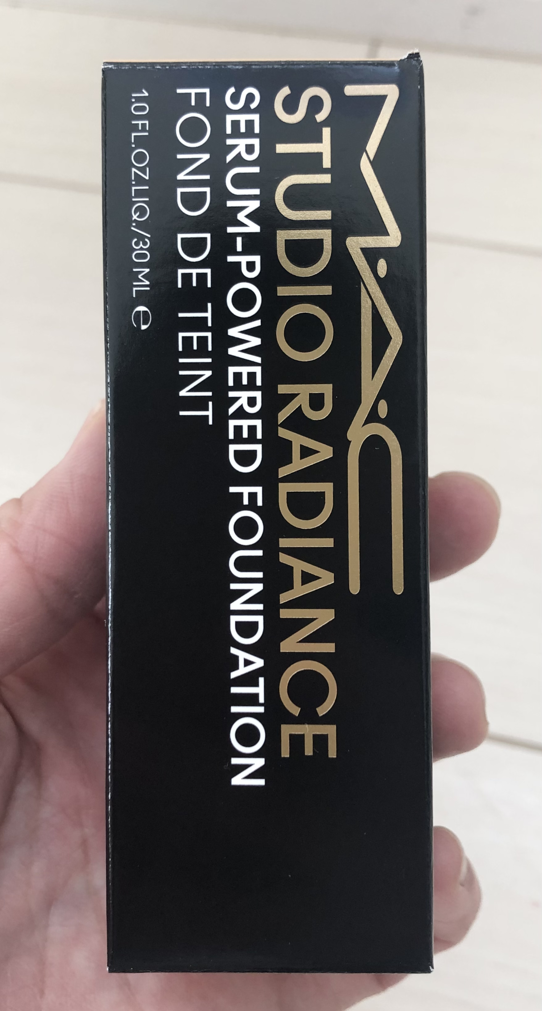 スタジオ ラディアンス セラム ファンデーション NC17.5/M・A・C/リキッドファンデーションを使ったクチコミ（3枚目）