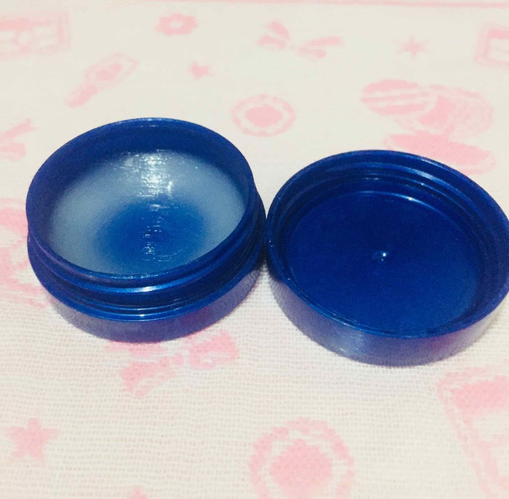 ニベア クリームケア リップバーム 無香料/ニベア/リップケアを使ったクチコミ（2枚目）