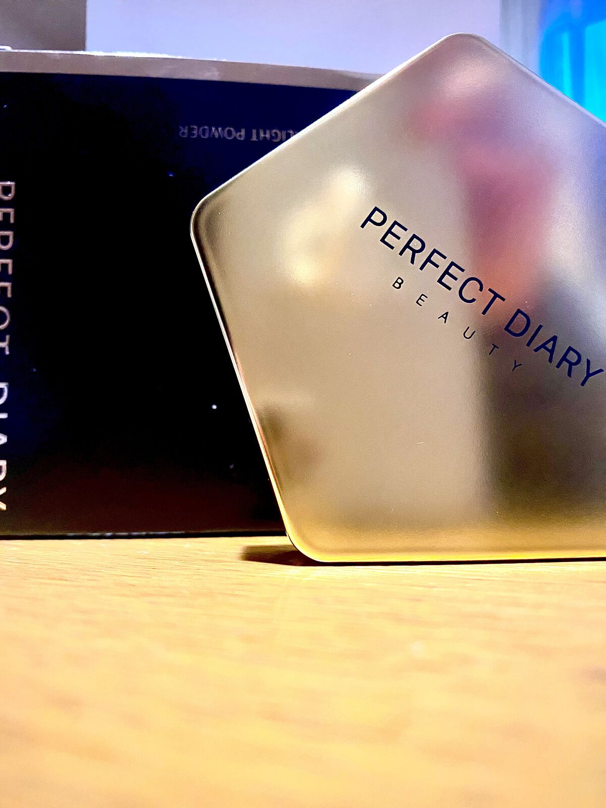 スターダストダイヤモンドハイライトパウダー/PERFECT DIARY/パウダーハイライトを使ったクチコミ（1枚目）