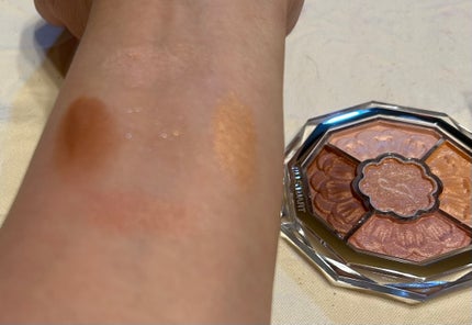 ジルスチュアート ブルームクチュール アイズ ジュエルドブーケ/JILL STUART/アイシャドウパレットを使ったクチコミ(1枚目)