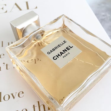 高貴なホワイトフローラルの香り。


CHANEL
ガブリエル  シャネル オードゥ パルファム


ガブリエルはシャネルの創業者、ココシャネルの本名です。（ガブリエル・シャネル）

後にココ シャネル