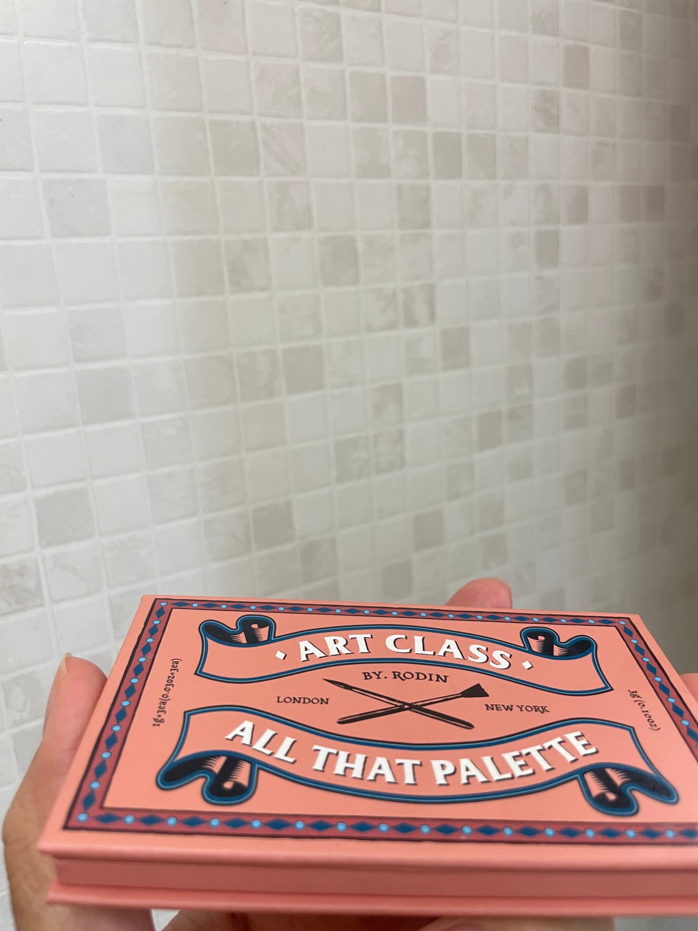 垢抜けにゃん(コスメ/ダイエット備忘録) on LIPS 「ナチュラル盛れのあざとパレット
パケが可愛くて目に止まるパレッ..」(2枚目)