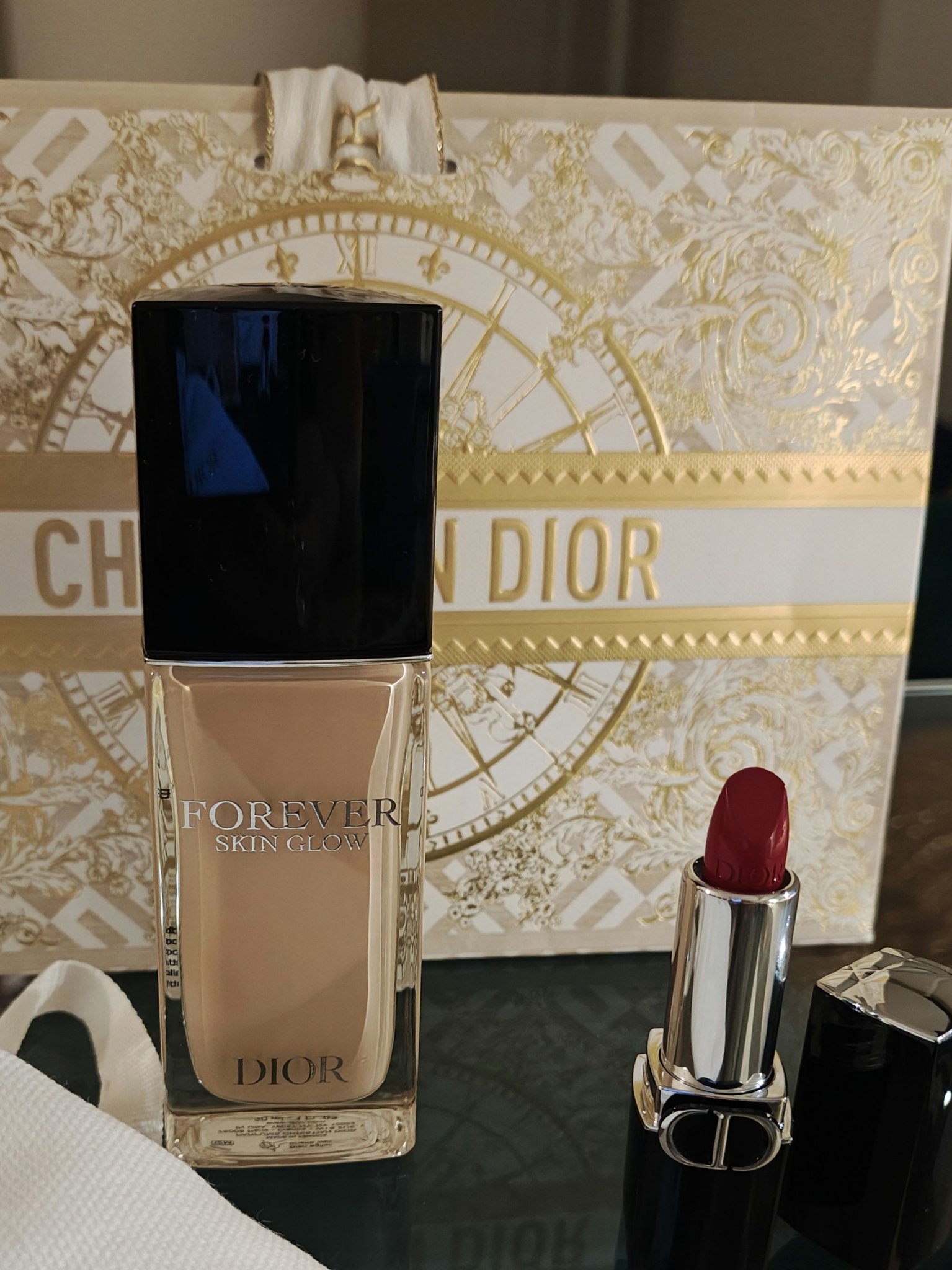 ディオールスキン フォーエヴァー フルイド グロウ 1CRクール ロージー/Dior/リキッドファンデーションを使ったクチコミ（1枚目）