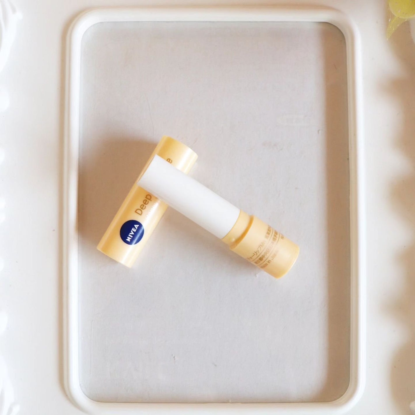 ニベア ディープモイスチャーリップ はちみつの香り(旧)/ニベア/リップケアを使ったクチコミ(2枚目)