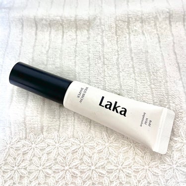 ♡ Laka ワイルドブロウシェイパー01 ストロング

私は普段眉毛を脱色しているので、
透明の眉マスカラで毛流れを整えています🫧

ペンシルなどで眉毛を描いた後に使用しています。
眉毛が白くなること