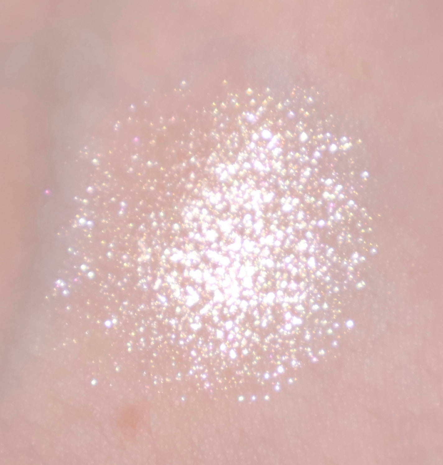 シングルシャイニーアイシャドウ/CEZANNE/アイシャドウを使ったクチコミ(2枚目)