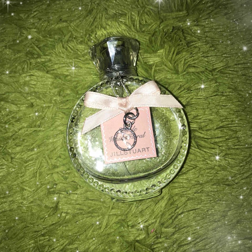 ジルスチュアート リラックス オード ホワイトフローラル/JILL STUART/香水(レディース)を使ったクチコミ(1枚目)
