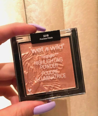 MegaGlo Highlighting Powder/wet 'n' wild/パウダーハイライトを使ったクチコミ（1枚目）