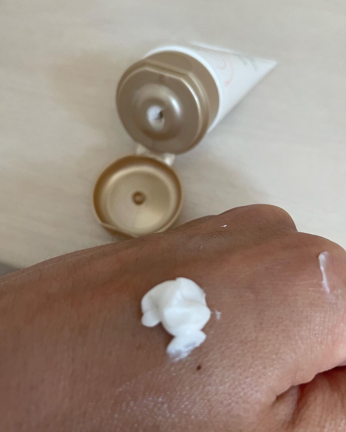 薬用ハンドクリーム エンリッチ/アベンヌ/ハンドクリームを使ったクチコミ(2枚目)