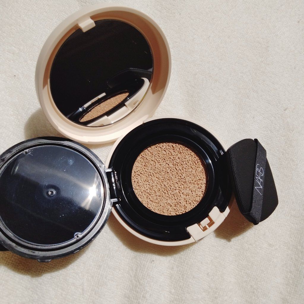 ピュアラディアントプロテクション アクアティックグロー クッションファンデーション SPF50+／PA+++/NARS/クッションファンデーションを使ったクチコミ（3枚目）