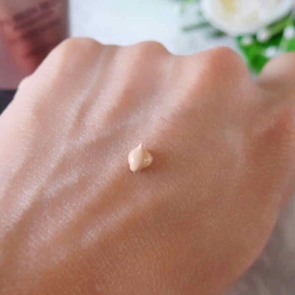 フュージョンスキンファンデーション ラスターフィニッシュ/アテニア/クリーム・エマルジョンファンデーションを使ったクチコミ(2枚目)