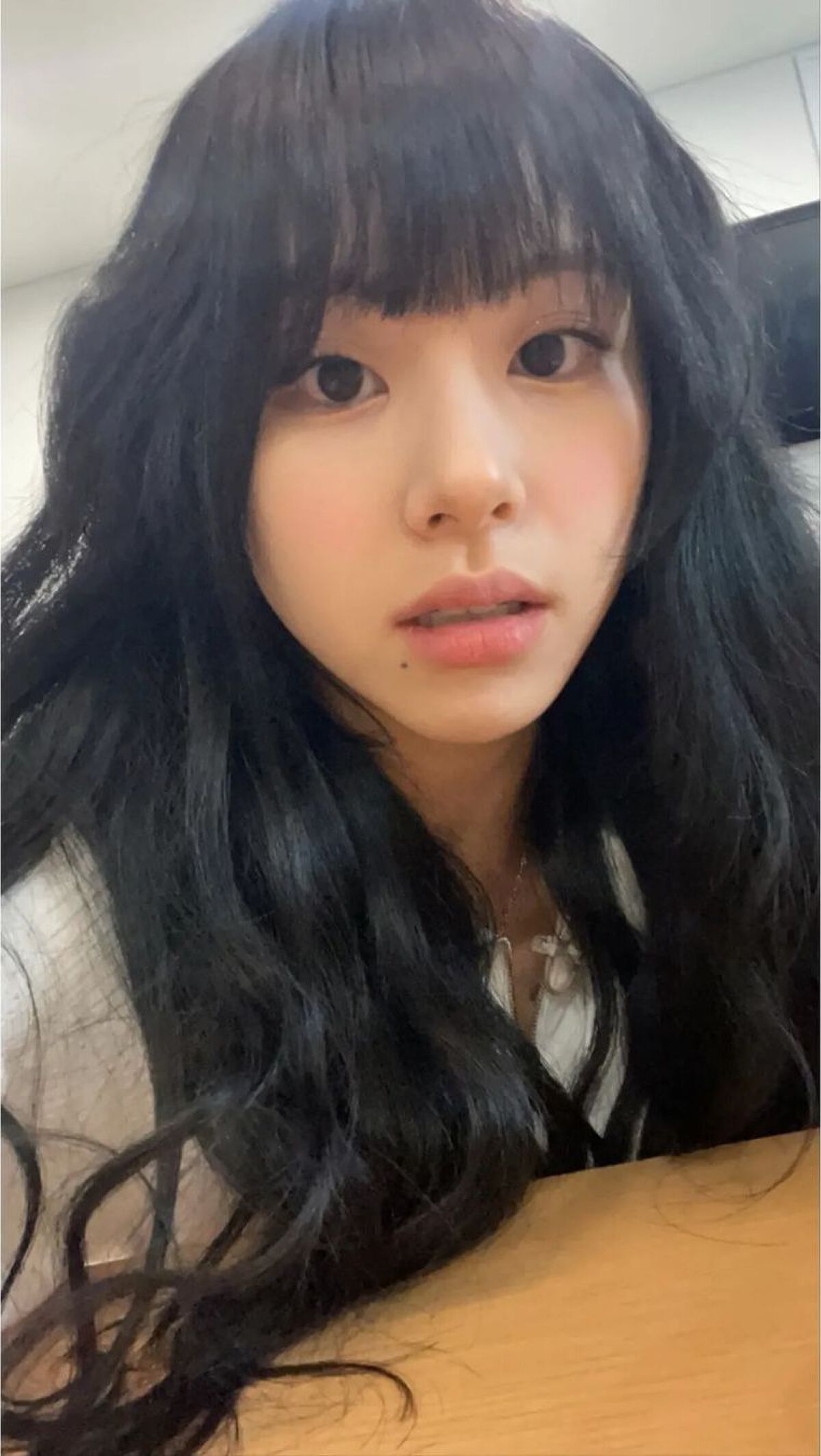 やめます。 on LIPS 「今日はチェヨンの愛用コスメを紹介するよー!まずチェヨンの顔の特..」(1枚目)