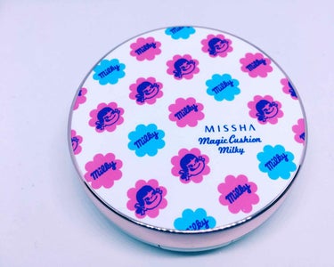 数量限定
MISSHA
Mクッションベース(ミルキー)
化粧下地
(オリジナルパフ付き)

４in1の化粧下地
美容液
化粧下地
日焼け止め(SPF50+ PA+++)
ハイライト トーンアップ効果

