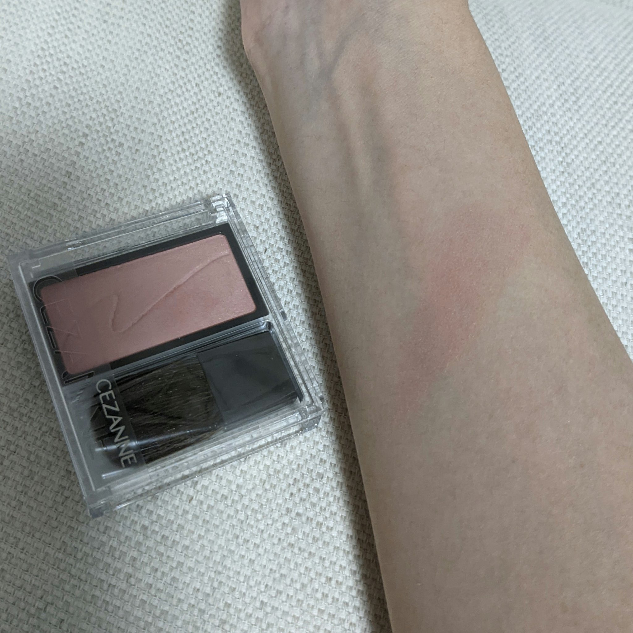 チークブラッシュ/CEZANNE/パウダーチークを使ったクチコミ（3枚目）