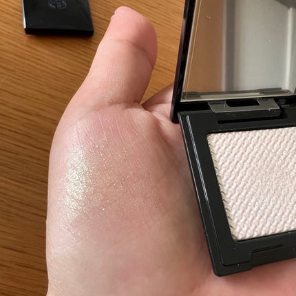 エレガンス ラズル スターアイカラー/エレガンス ラズル /単色アイシャドウを使ったクチコミ(2枚目)